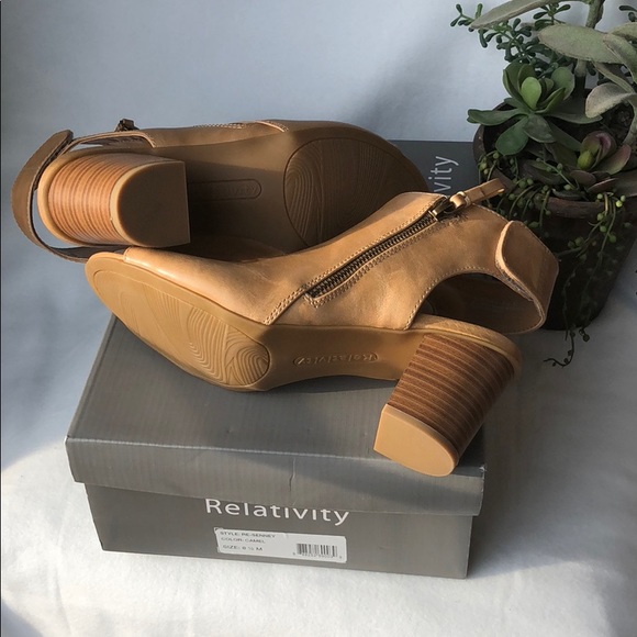 New with tags CAMEL OPEN TOE BOOTIE W/ Side zip - Picture 2 of 8